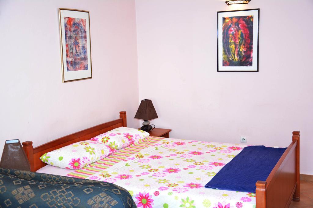 Apartments Tre Sorelle Kotor Bagian luar foto