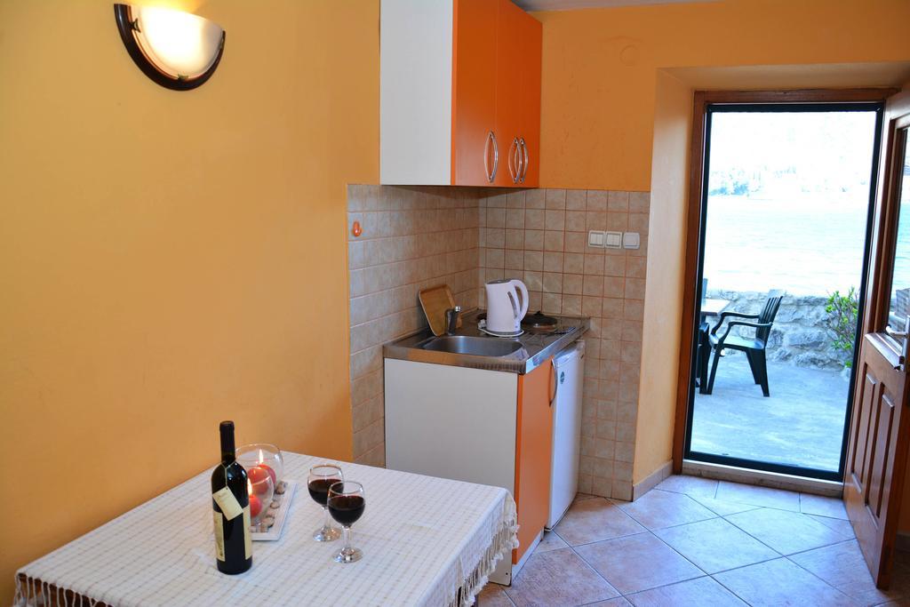 Apartments Tre Sorelle Kotor Bagian luar foto