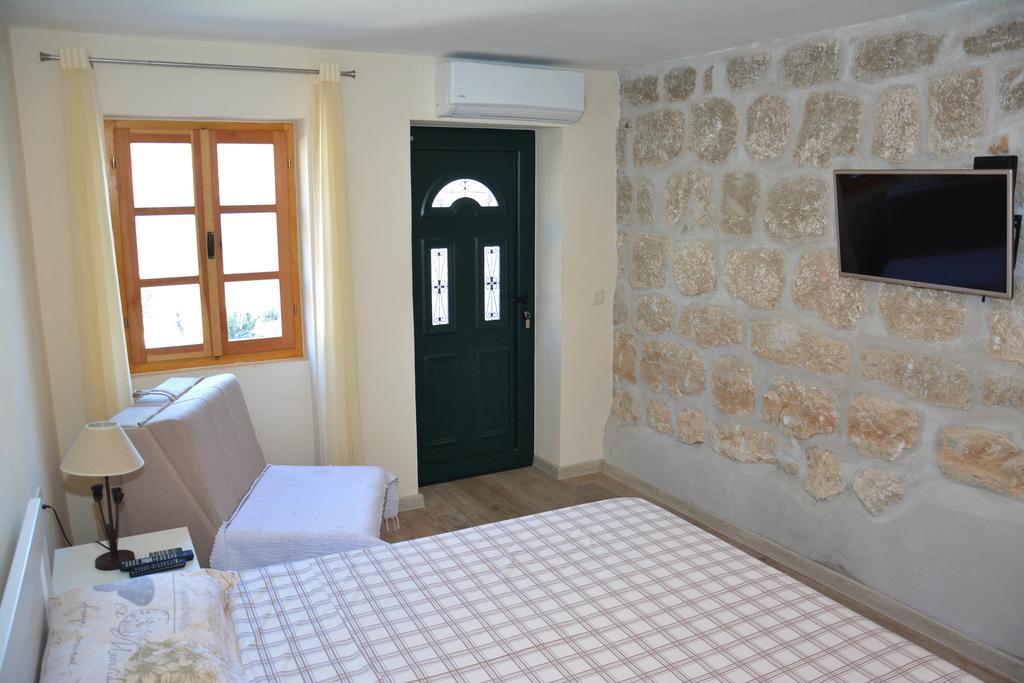 Apartments Tre Sorelle Kotor Bagian luar foto